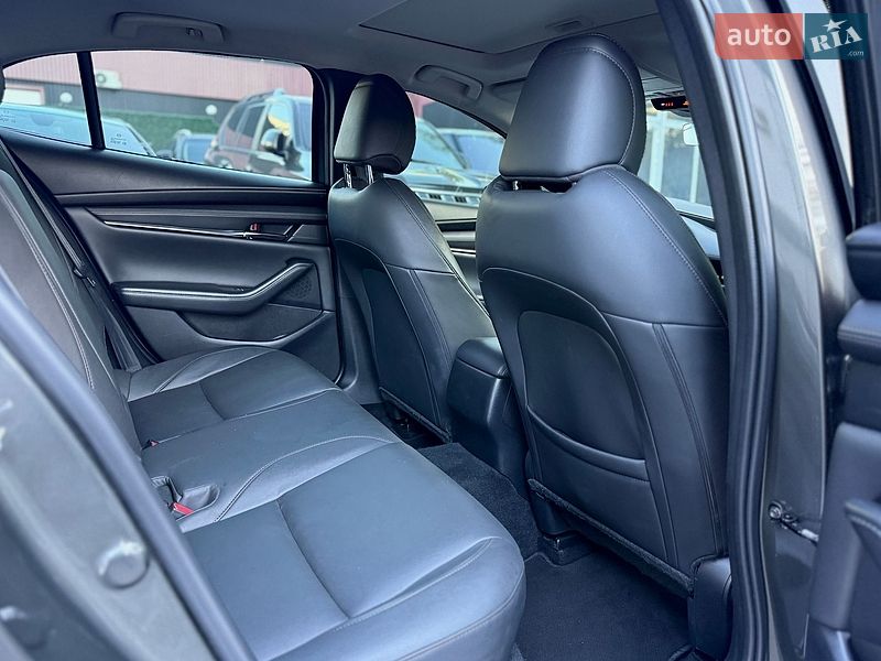 Седан Mazda 3 2020 в Киеве