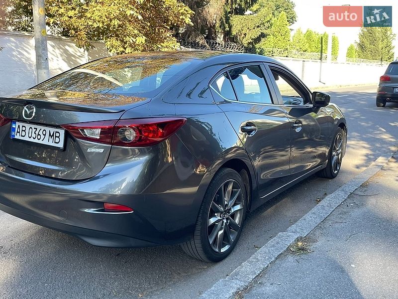 Седан Mazda 3 2017 в Виннице