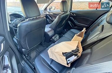 Седан Mazda 3 2017 в Виннице