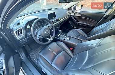 Седан Mazda 3 2017 в Виннице