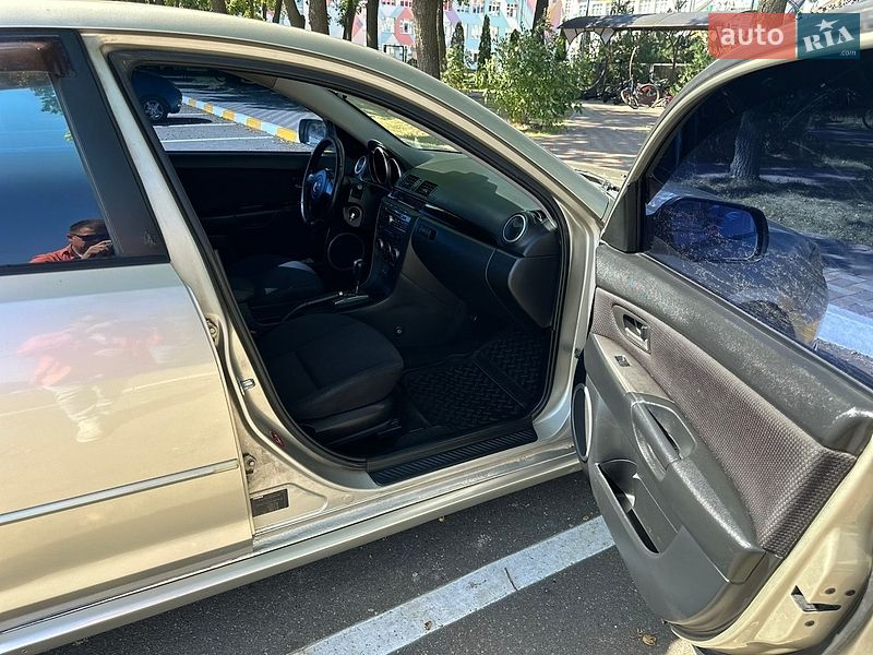 Седан Mazda 3 2006 в Киеве