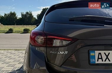 Хэтчбек Mazda 3 2016 в Крюковщине