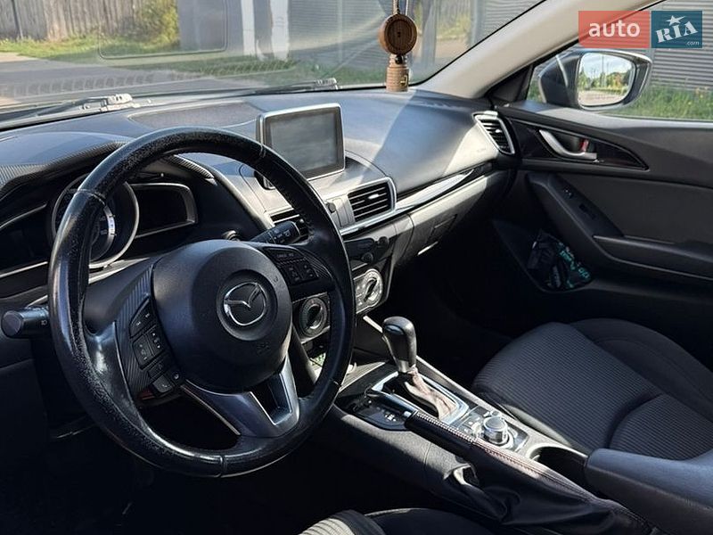 Хэтчбек Mazda 3 2016 в Крюковщине