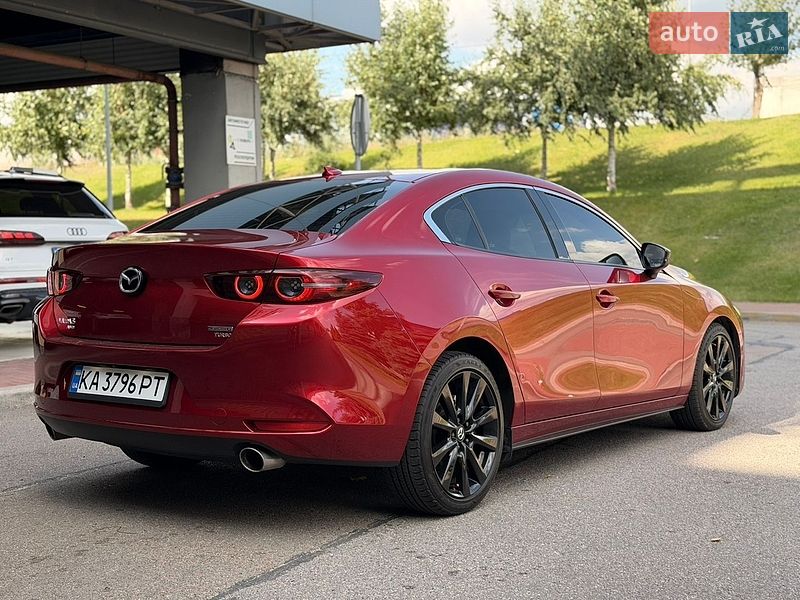 Седан Mazda 3 2021 в Киеве