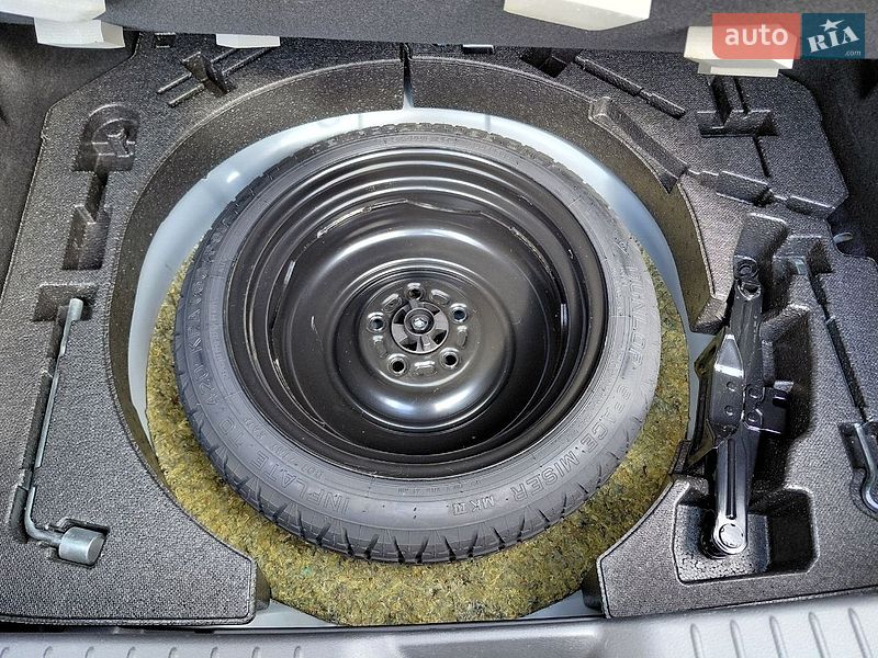 Хэтчбек Mazda 3 2023 в Днепре