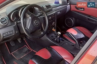 Седан Mazda 3 2005 в Новому Бузі