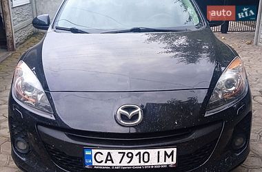 Хэтчбек Mazda 3 2011 в Смеле