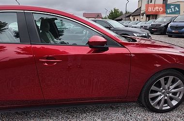 Седан Mazda 3 2019 в Стрию