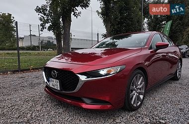 Седан Mazda 3 2019 в Стрию