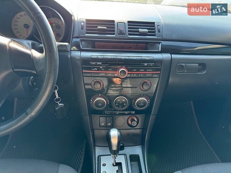 Седан Mazda 3 2009 в Дніпрі