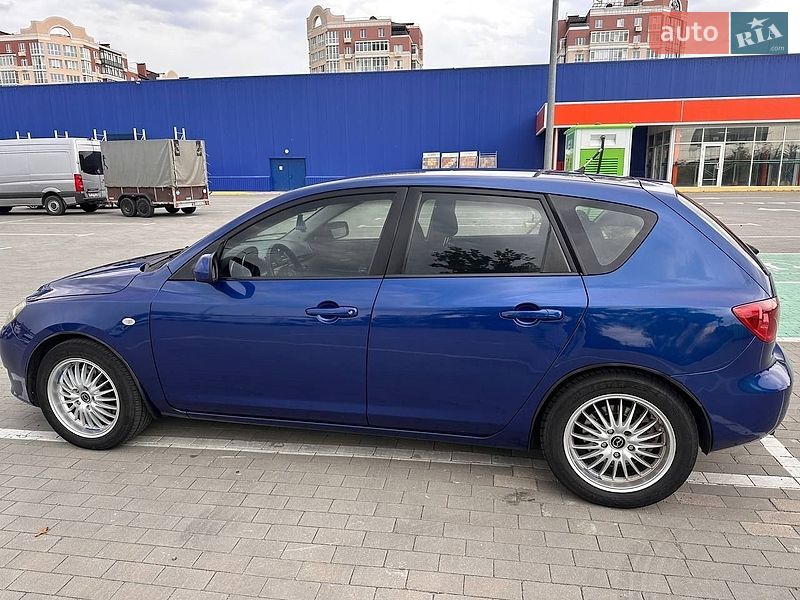 Хетчбек Mazda 3 2003 в Умані