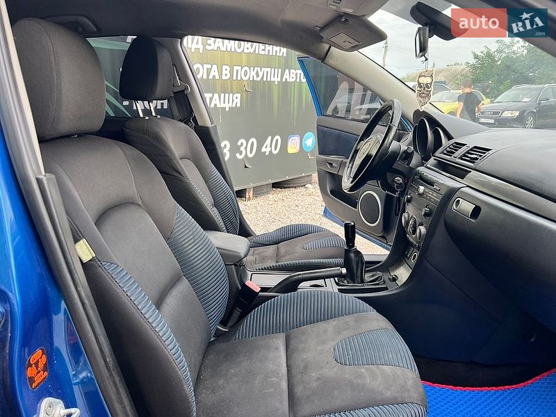 Хэтчбек Mazda 3 2004 в Харькове