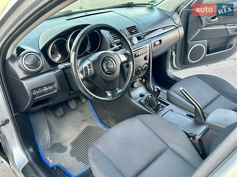Хэтчбек Mazda 3 2006 в Днепре