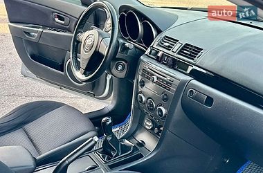 Хэтчбек Mazda 3 2006 в Днепре