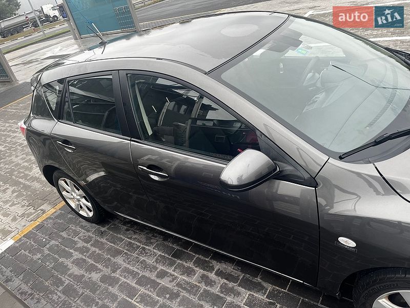 Хэтчбек Mazda 3 2011 в Буче