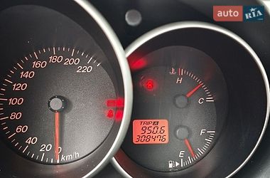 Хэтчбек Mazda 3 2006 в Днепре
