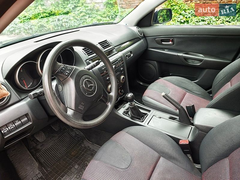Хэтчбек Mazda 3 2006 в Днепре