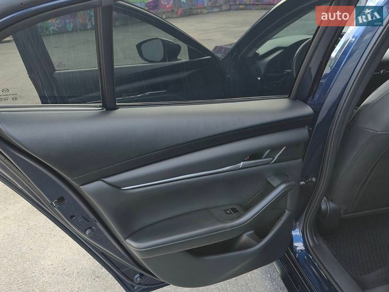 Седан Mazda 3 2023 в Полтаве