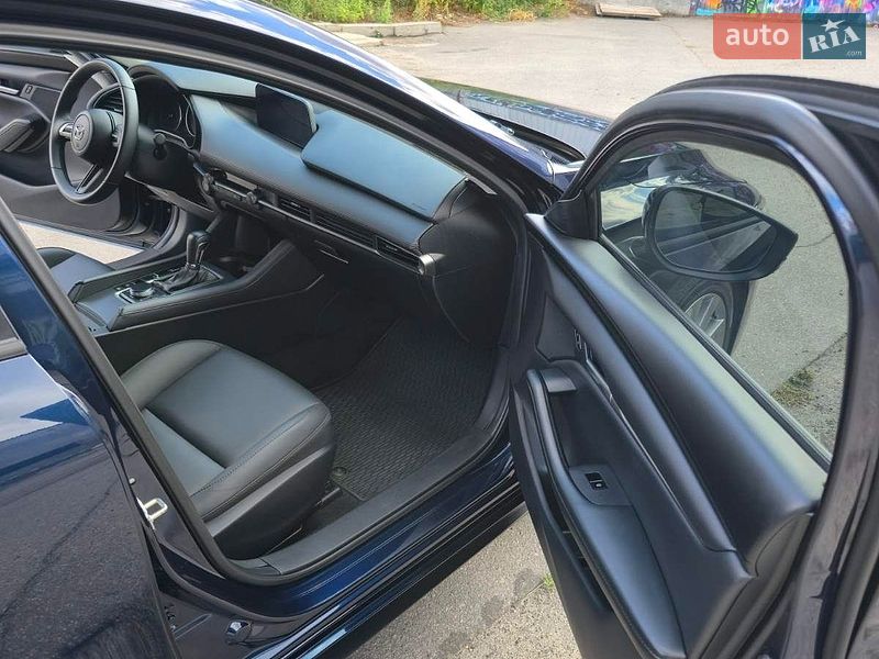 Седан Mazda 3 2023 в Полтаве