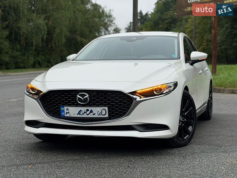 Седан Mazda 3 2021 в Трускавці