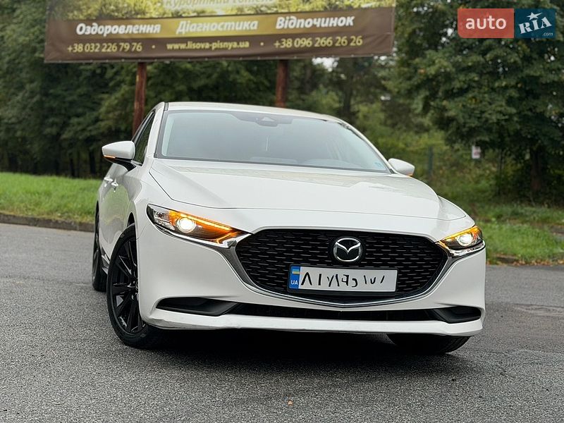 Седан Mazda 3 2021 в Трускавці