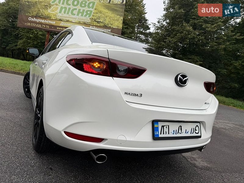 Седан Mazda 3 2021 в Трускавці