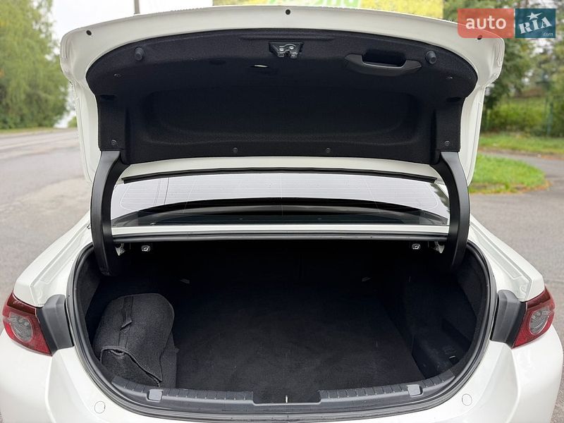 Седан Mazda 3 2021 в Трускавці