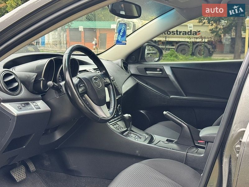Седан Mazda 3 2012 в Киеве
