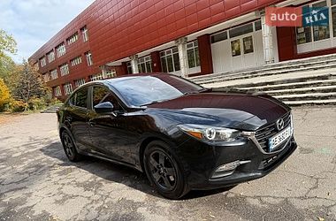 Седан Mazda 3 2017 в Днепре
