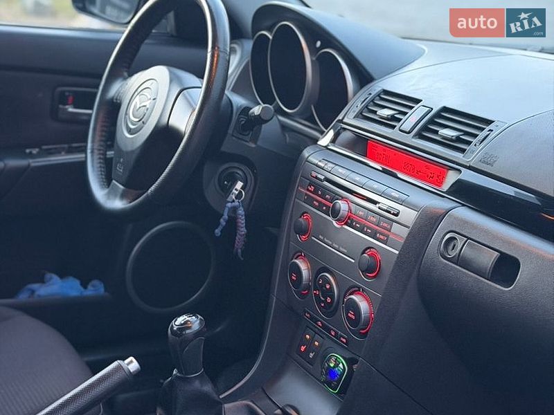 Хэтчбек Mazda 3 2007 в Запорожье