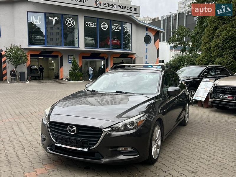 Хэтчбек Mazda 3 2017 в Одессе