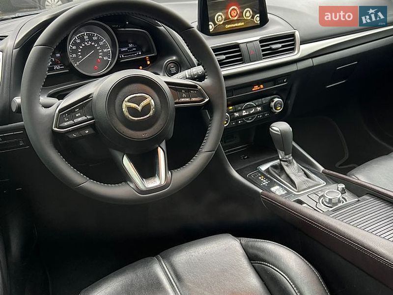 Хэтчбек Mazda 3 2017 в Одессе