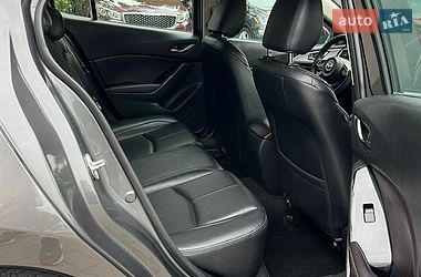 Хэтчбек Mazda 3 2017 в Одессе
