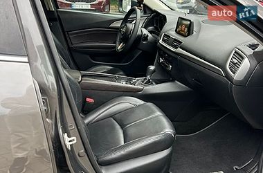 Хэтчбек Mazda 3 2017 в Одессе