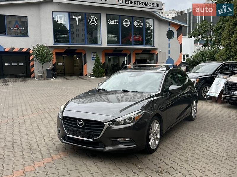 Хэтчбек Mazda 3 2017 в Одессе