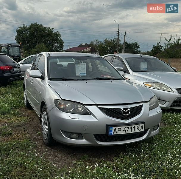 Седан Mazda 3 2006 в Смілі