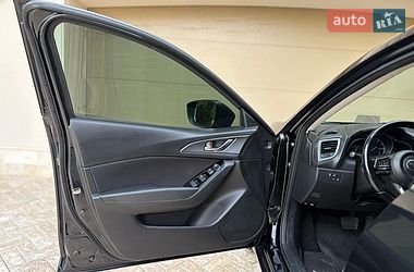 Хетчбек Mazda 3 2017 в Одесі
