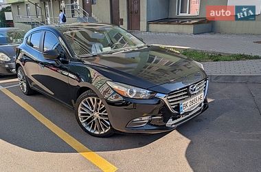Хэтчбек Mazda 3 2018 в Киеве