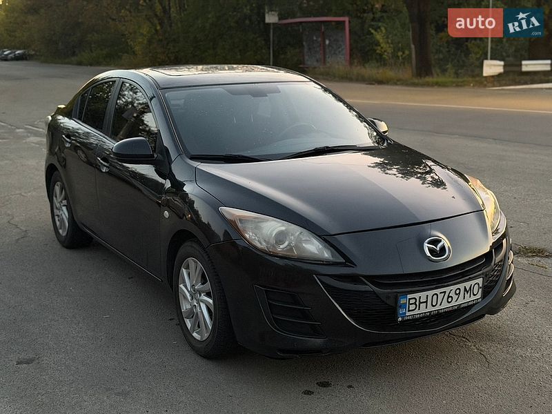 Седан Mazda 3 2012 в Киеве
