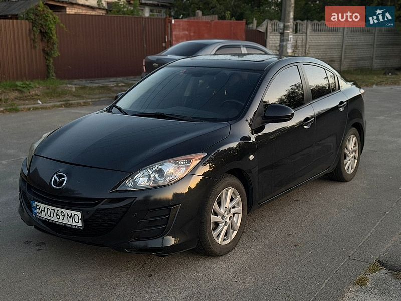 Седан Mazda 3 2012 в Києві фото 3 Седан Mazda 3 2012 в Києві