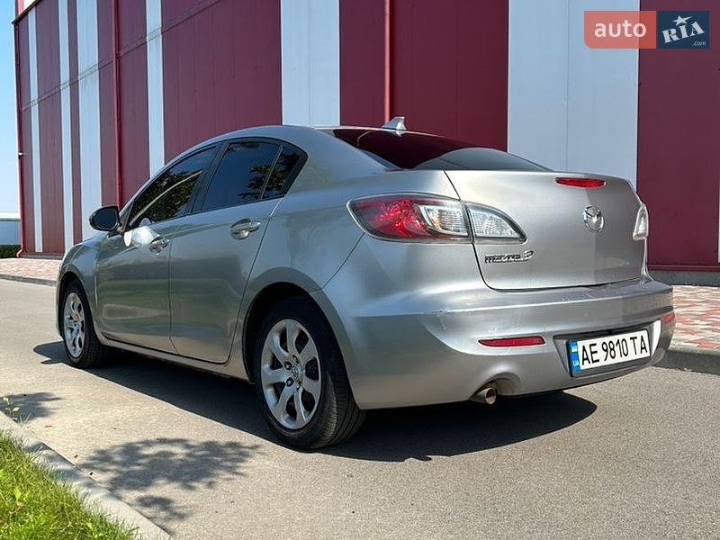 Седан Mazda 3 2013 в Дніпрі фото 4 Седан Mazda 3 2013 в Дніпрі