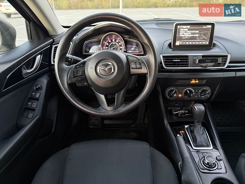 Седан Mazda 3 2015 в Києві