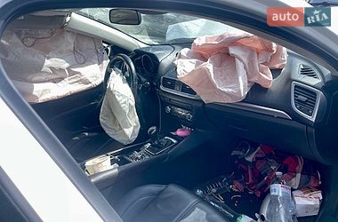 Хэтчбек Mazda 3 2017 в Харькове