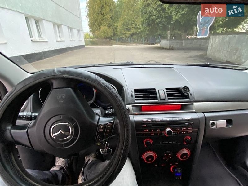 Хэтчбек Mazda 3 2003 в Заре