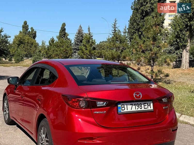 Седан Mazda 3 2017 в Кременчуге