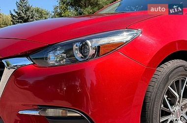 Седан Mazda 3 2017 в Кременчуге
