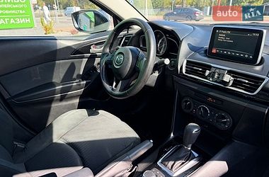Седан Mazda 3 2015 в Киеве