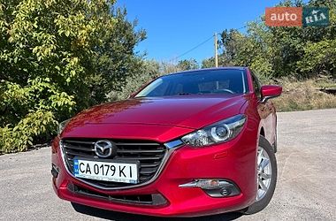 Седан Mazda 3 2017 в Черкассах
