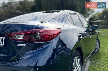 Седан Mazda 3 2016 в Кременчуці