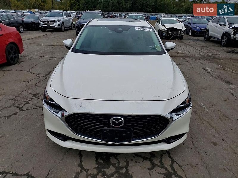Седан Mazda 3 2023 в Киеве фото 2 Седан Mazda 3 2023 в Киеве